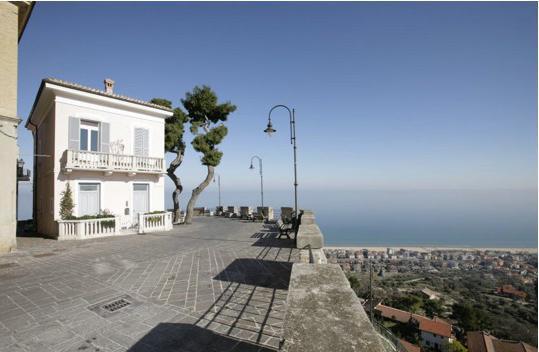 B&B Santa Lucia Silvi Paese Εξωτερικό φωτογραφία